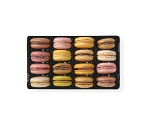 Coffret de 16 macarons assortis